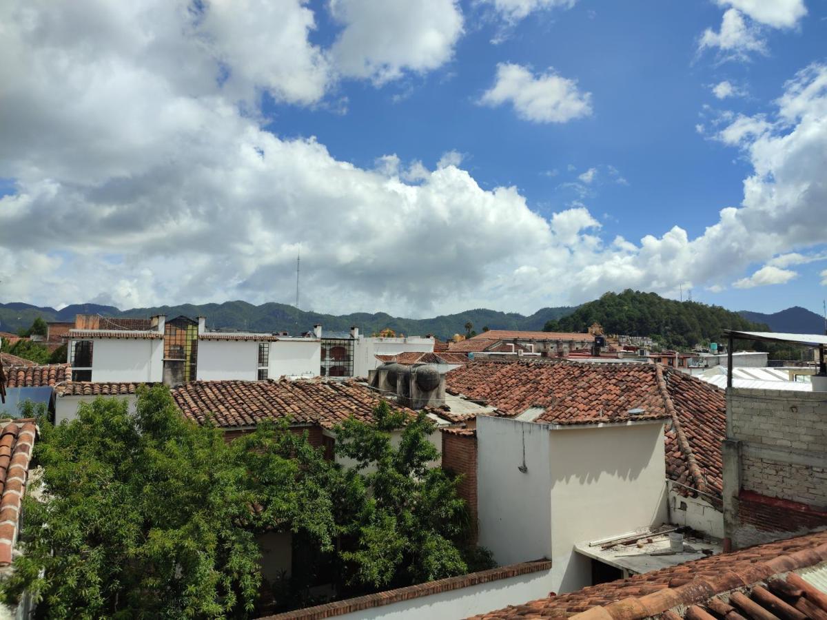 Hostal Ikal San Cristóbal de Las Casas Exterior foto